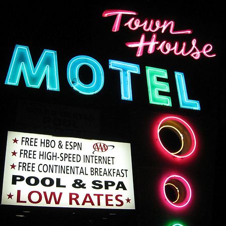 Town House Motel Lancaster Dış mekan fotoğraf