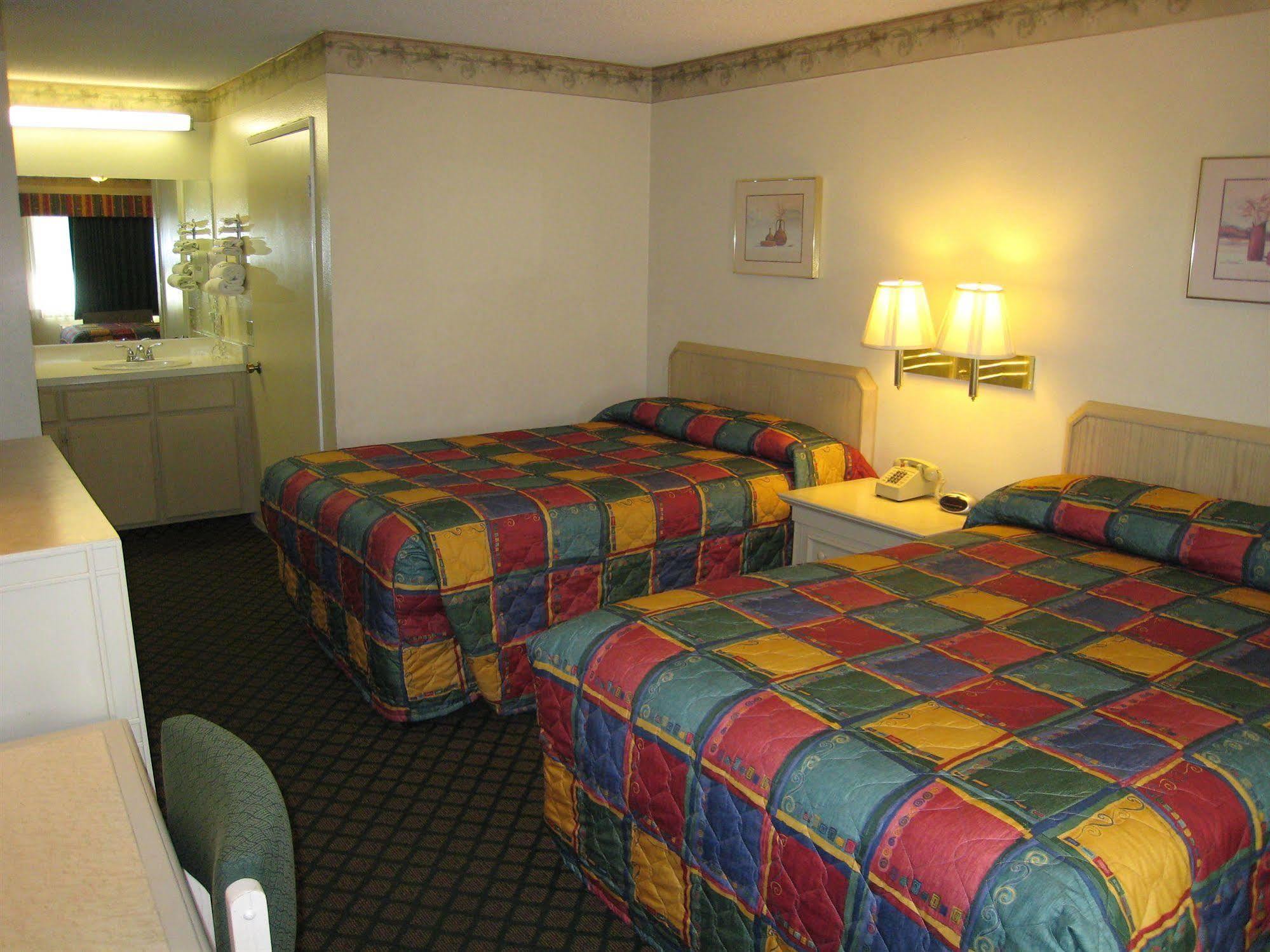 Town House Motel Lancaster Dış mekan fotoğraf